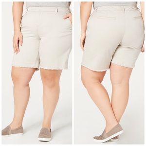 14W 20W Light Beige Released Hem Shorts Plus Size